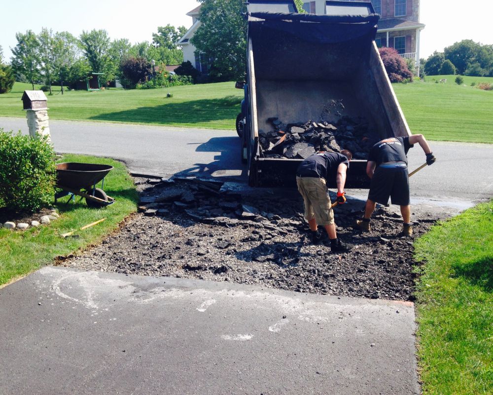 Driveway Entrance Asphalt Repair in NJ